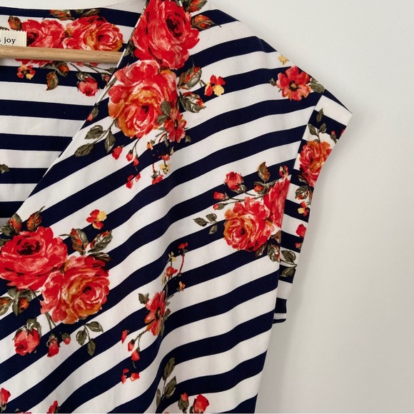 FAITH & JOY BY MONTEAU NAVY/WHITE STRIPED WITH RED FLORAL VNECK TIE TOP, MED - Picture 7 of 10